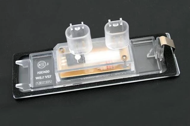 LED Kennzeichenbeleuchtung Für BMW 6er E63, E63 LCI 4 LED Kennzeichenbeleuchtung Für BMW 6er E63, E63 LCI – Bild 2